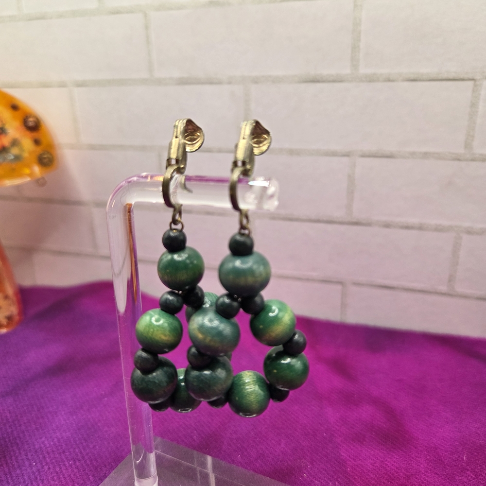 913.  Vintage Green Wooden Bead Clip On Earrings